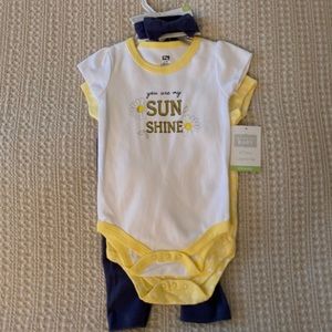 Hudson Baby / 6-9 months / 6 Piece Layette Set